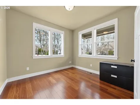 1930 Sterling Park Place Eugene OR 97408