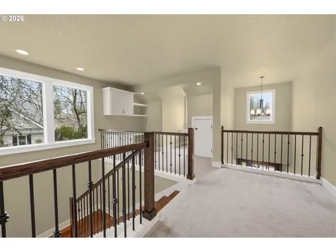 1930 Sterling Park Place Eugene OR 97408