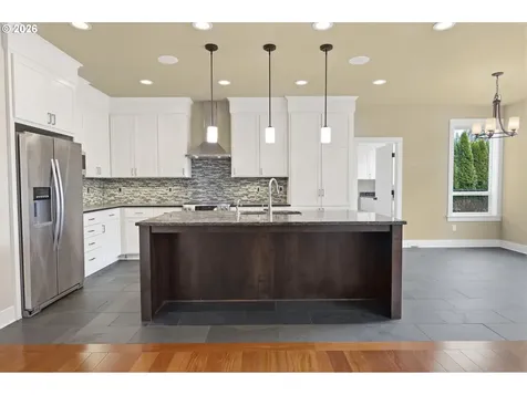 1930 Sterling Park Place Eugene OR 97408