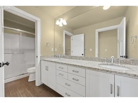 1930 Sterling Park Place Eugene OR 97408