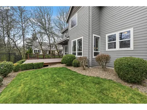1930 Sterling Park Place Eugene OR 97408