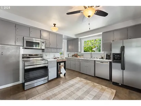 6707 N Curtis Avenue Portland OR 97217