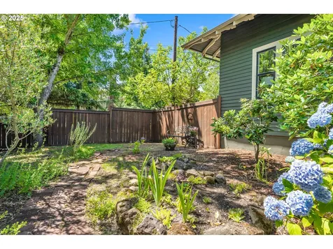 6707 N Curtis Avenue Portland OR 97217