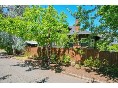 6707 N Curtis Avenue Portland OR 97217