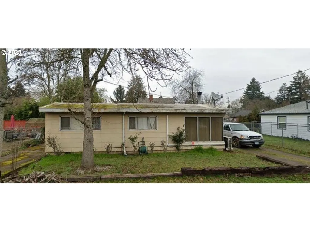 5703 SE Liebe Street Portland OR 97206