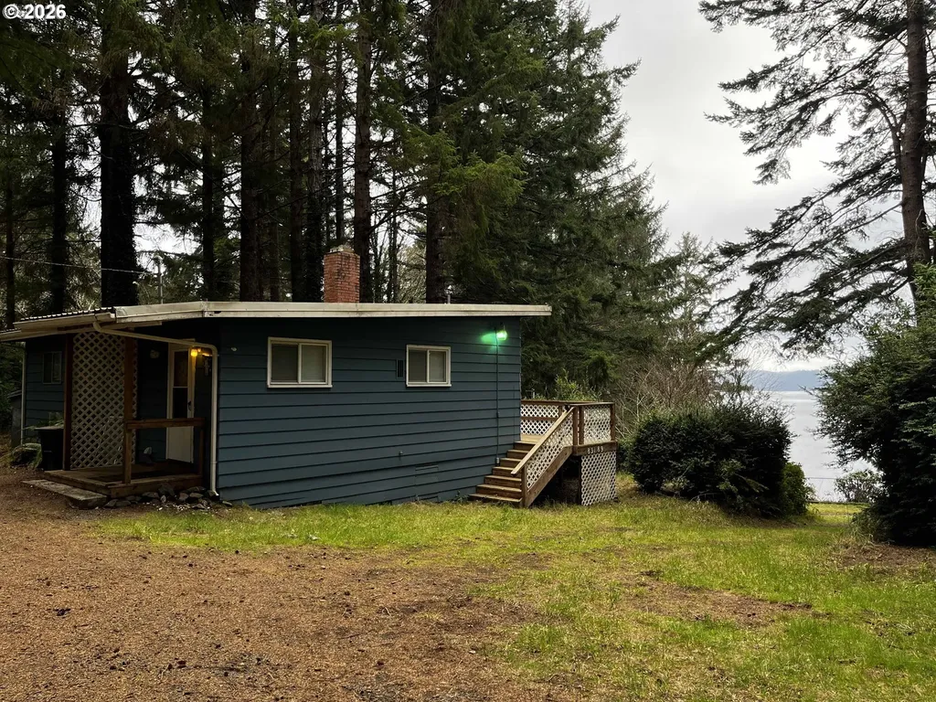 83189 Clear Lake Road Florence OR 97439