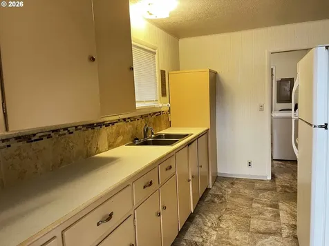 83189 Clear Lake Road Florence OR 97439