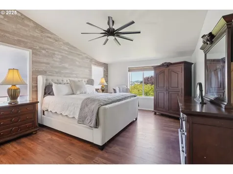 133 Warbler Drive Kelso WA 98626