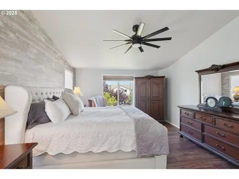 133 Warbler Drive Kelso WA 98626