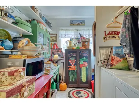 18 S Collier Street Coquille OR 97423