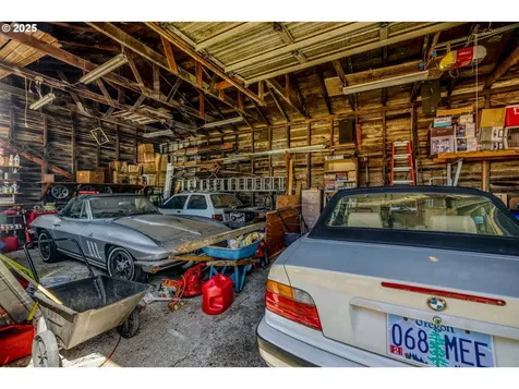 18 S Collier Street Coquille OR 97423