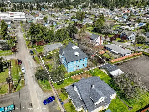 18 S Collier Street Coquille OR 97423