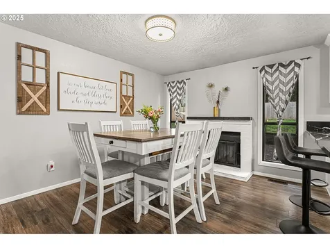 8232 SW Tygh Loop Tualatin OR 97062