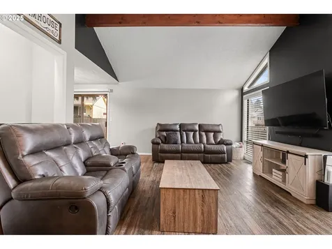 8232 SW Tygh Loop Tualatin OR 97062