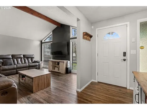 8232 SW Tygh Loop Tualatin OR 97062