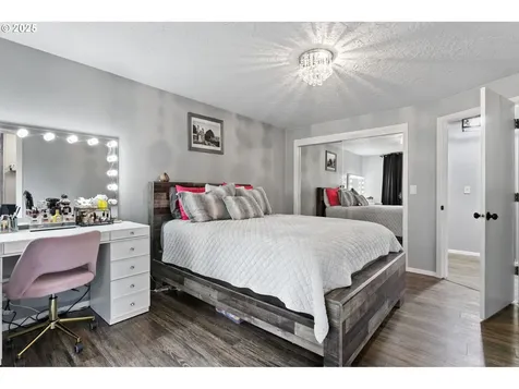 8232 SW Tygh Loop Tualatin OR 97062