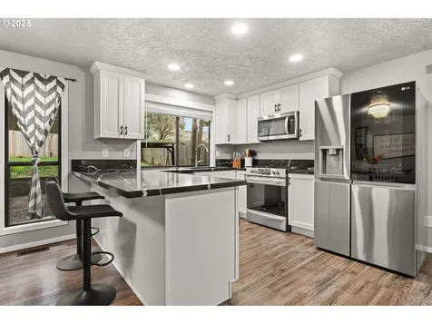 8232 SW Tygh Loop Tualatin OR 97062