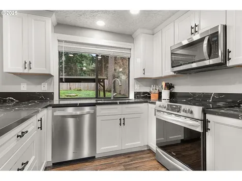 8232 SW Tygh Loop Tualatin OR 97062