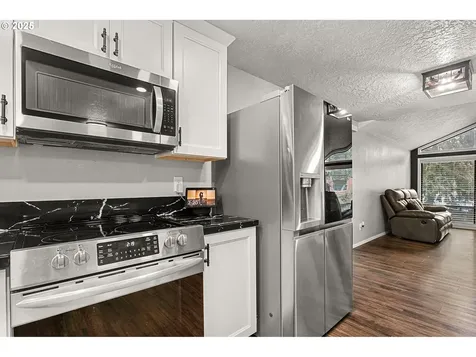 8232 SW Tygh Loop Tualatin OR 97062