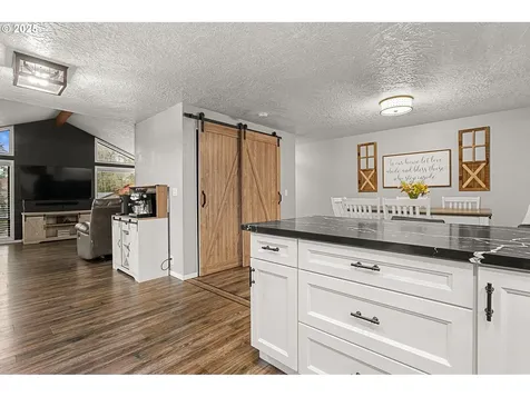 8232 SW Tygh Loop Tualatin OR 97062