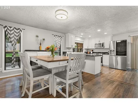 8232 SW Tygh Loop Tualatin OR 97062