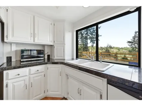 3945 Spring Boulevard Eugene OR 97405