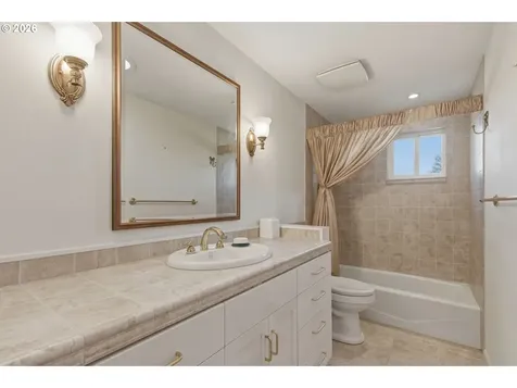 3945 Spring Boulevard Eugene OR 97405