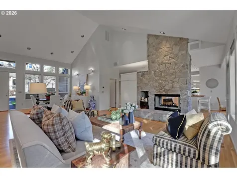 700 SW 67th Place Portland OR 97225