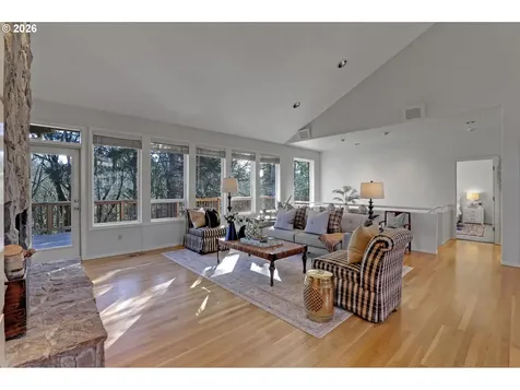 700 SW 67th Place Portland OR 97225