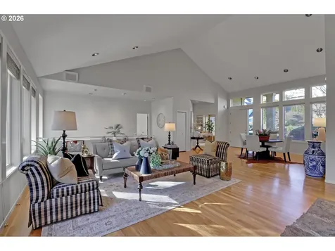 700 SW 67th Place Portland OR 97225