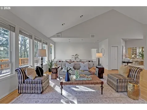700 SW 67th Place Portland OR 97225