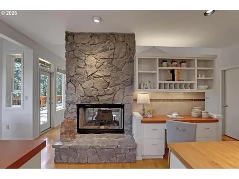 700 SW 67th Place Portland OR 97225