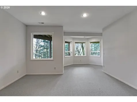 700 SW 67th Place Portland OR 97225