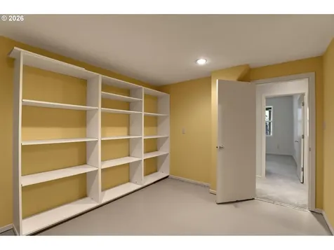 700 SW 67th Place Portland OR 97225