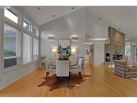 700 SW 67th Place Portland OR 97225