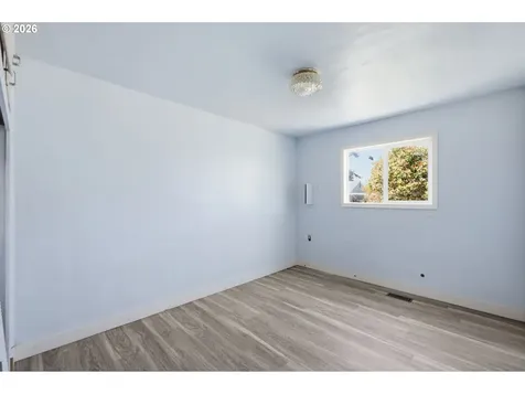 5135 C Street Springfield OR 97478