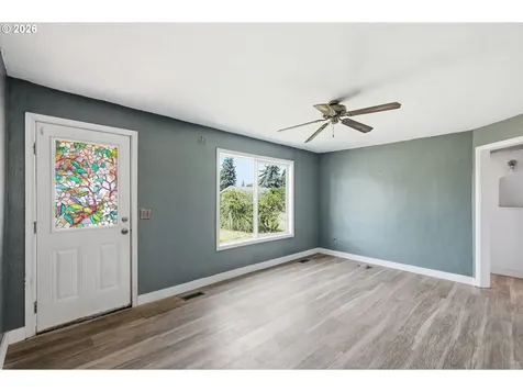 5135 C Street Springfield OR 97478