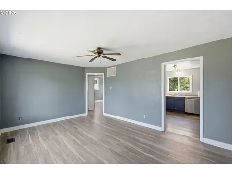 5135 C Street Springfield OR 97478
