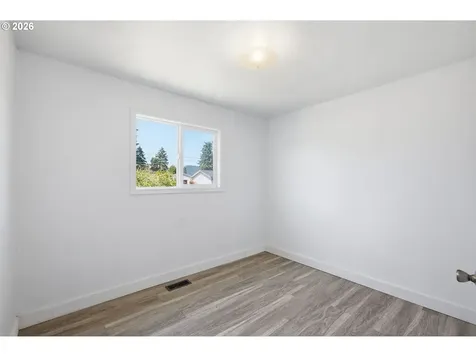 5135 C Street Springfield OR 97478
