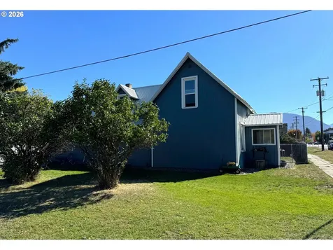 209 N River Street Enterprise OR 97828