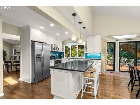 9 Bernini Court Lake Oswego OR 97035