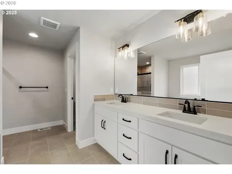 12171 SW Autumnview Street Tigard OR 97224
