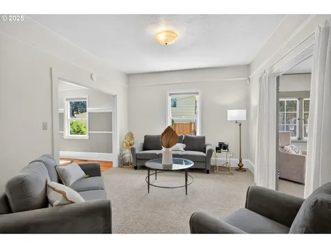5214 SE 62nd Avenue Portland OR 97206