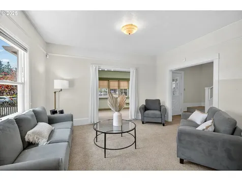 5214 SE 62nd Avenue Portland OR 97206