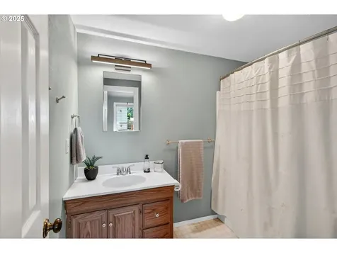5214 SE 62nd Avenue Portland OR 97206