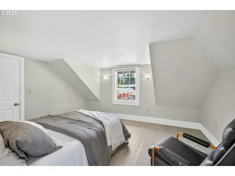 5214 SE 62nd Avenue Portland OR 97206