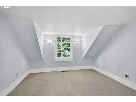 5214 SE 62nd Avenue Portland OR 97206