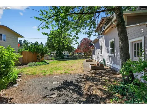 5214 SE 62nd Avenue Portland OR 97206
