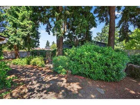 5214 SE 62nd Avenue Portland OR 97206