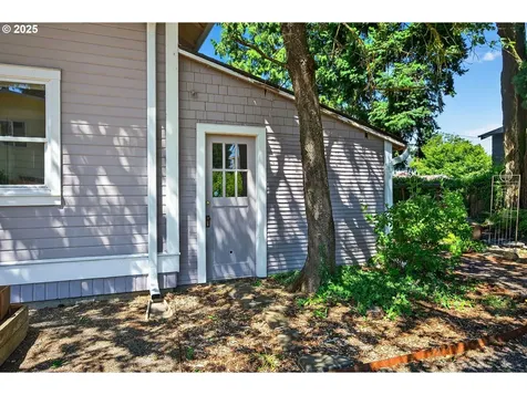 5214 SE 62nd Avenue Portland OR 97206